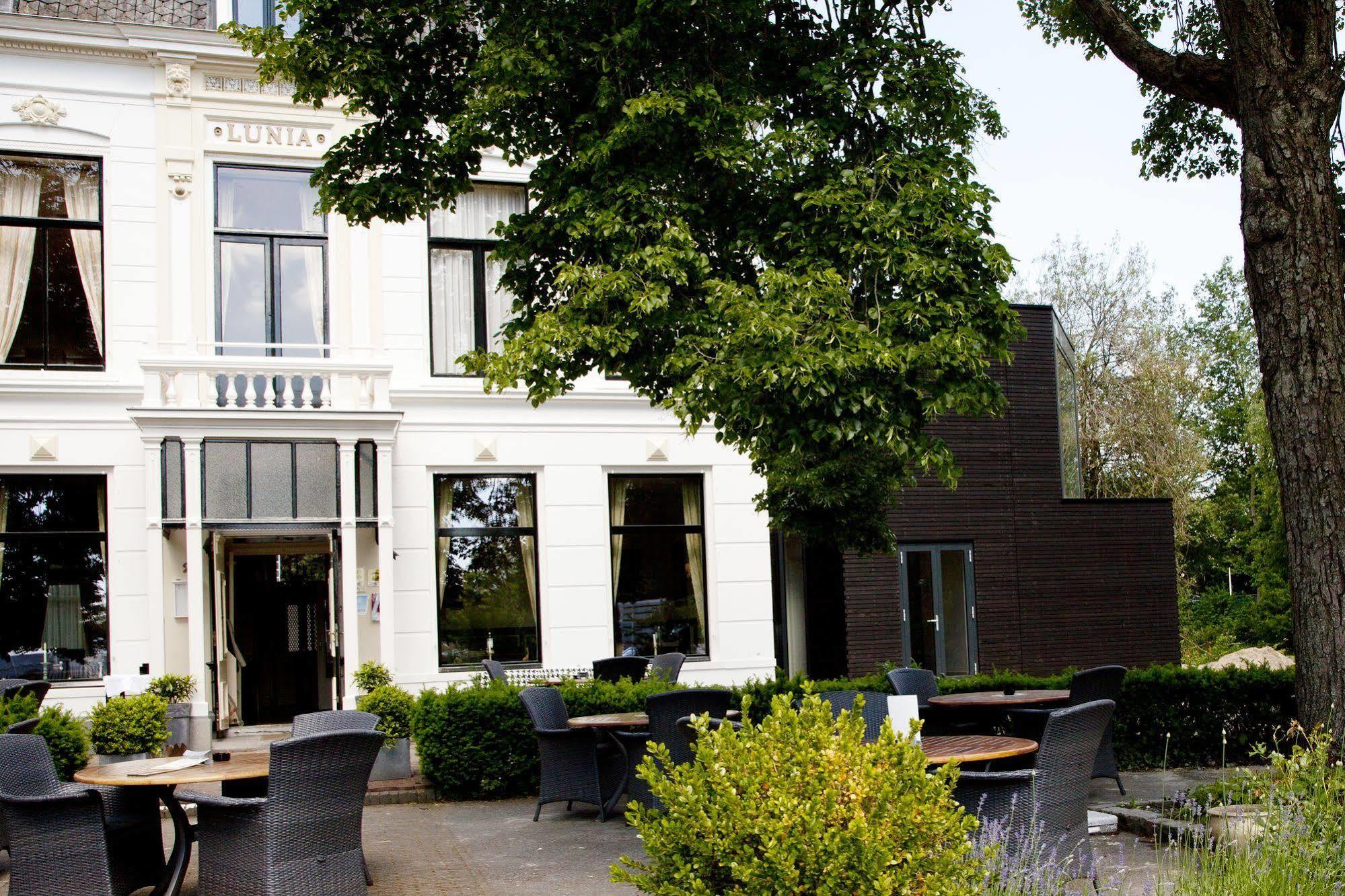 Hotel Restaurant Lunia Oldeberkoop Exterior photo